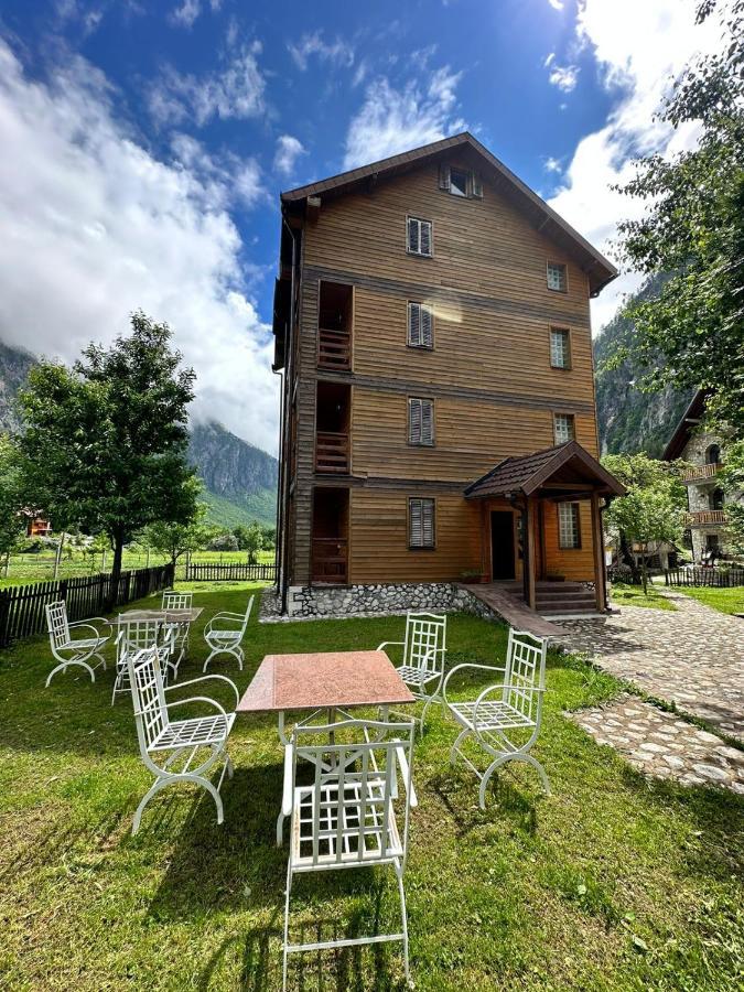 Residence Quku Valbones Bagian luar foto