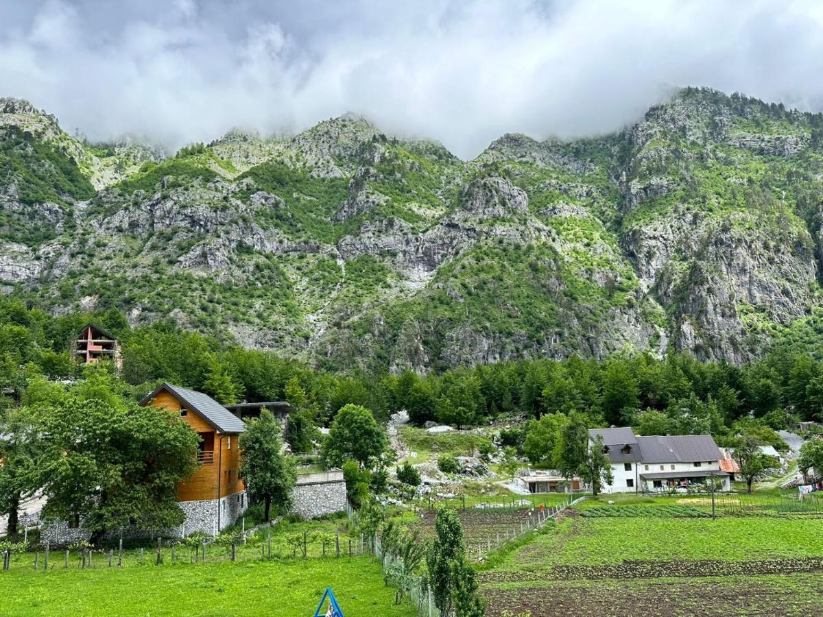 Residence Quku Valbones Bagian luar foto