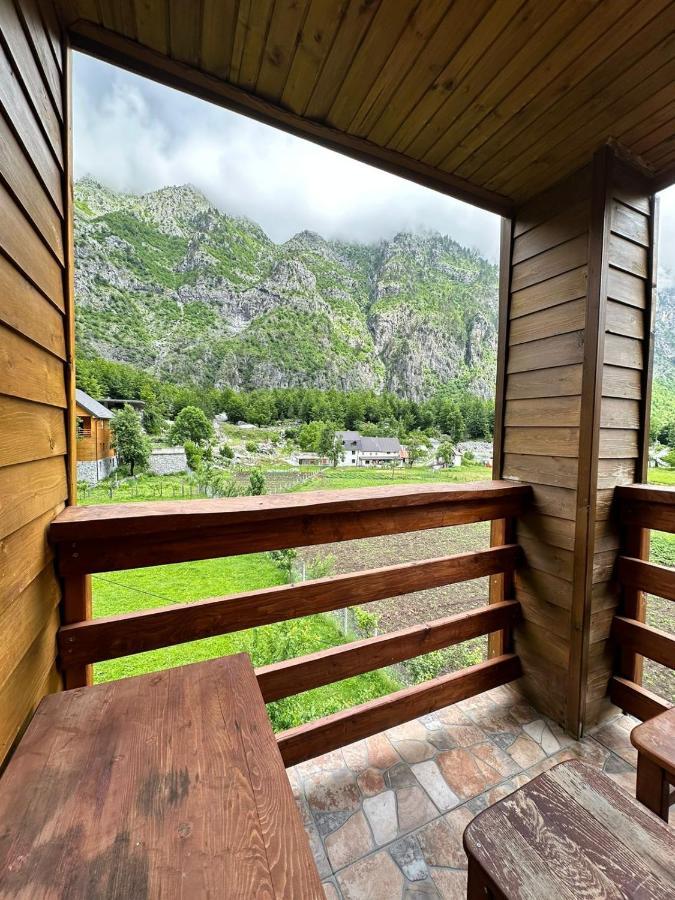 Residence Quku Valbones Bagian luar foto