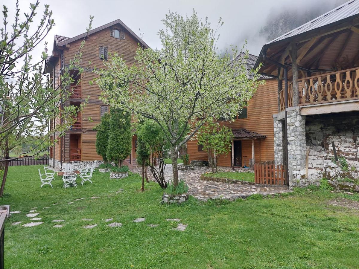 Residence Quku Valbones Bagian luar foto